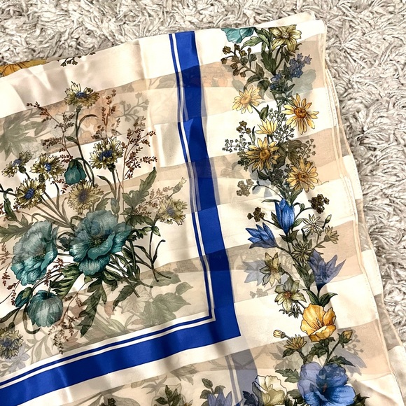 Adrienne Vittadini vintage cream blue striped floral sheer scarf - Picture 9 of 16